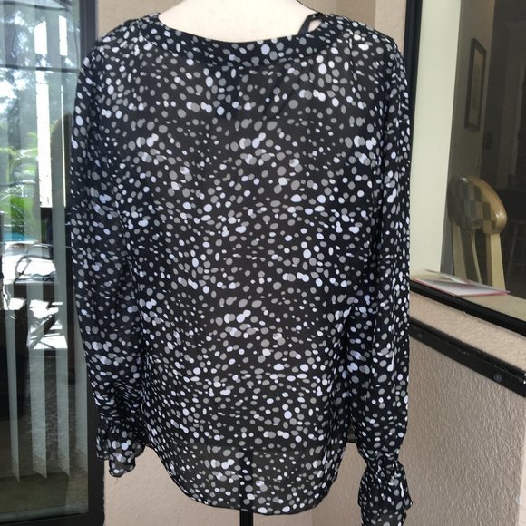 NWOT Black Polka Dot Ruffle Blouse - Picture 2 of 3